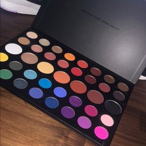 Morphe x James Charles palette